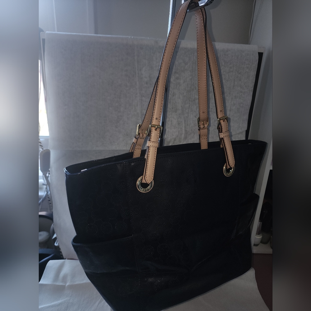 Michael kors Tote - Picture 8 of 11